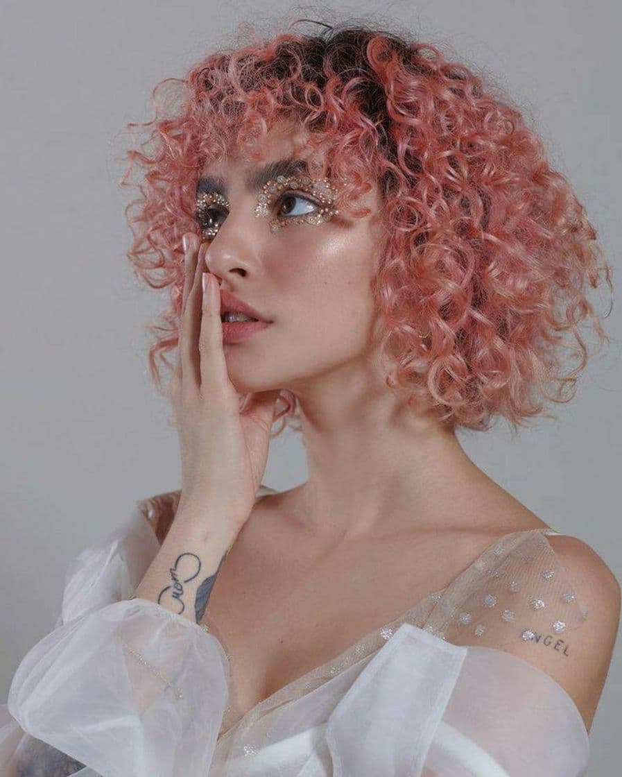 Moda Cabelo cacheado rosa/ curly hair pink 