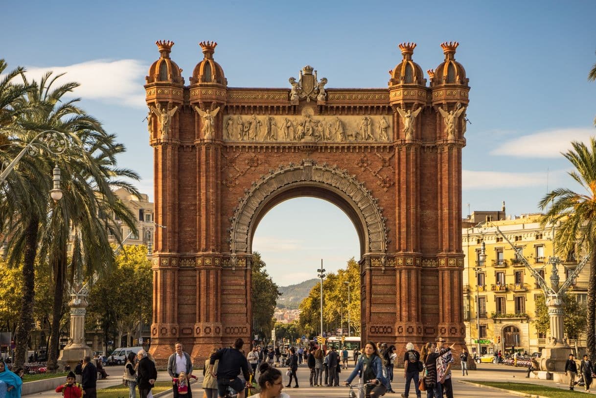 Place Arc De Triomf