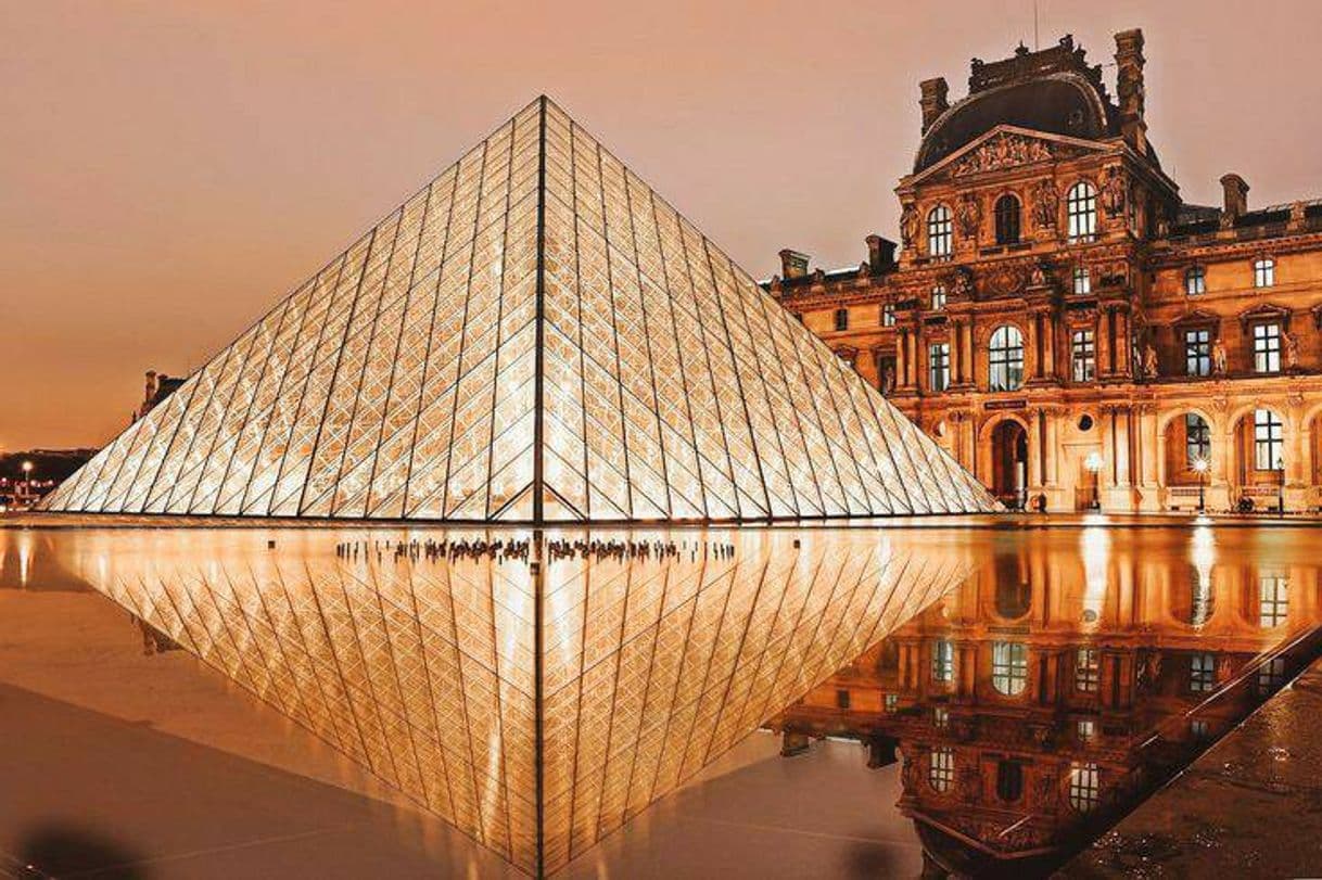 Place Museo del Louvre