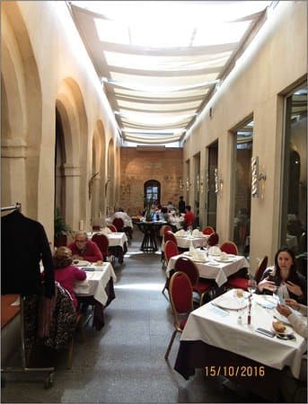 Restaurants Hotel San Antonio El Real. Restaurante Claustro.