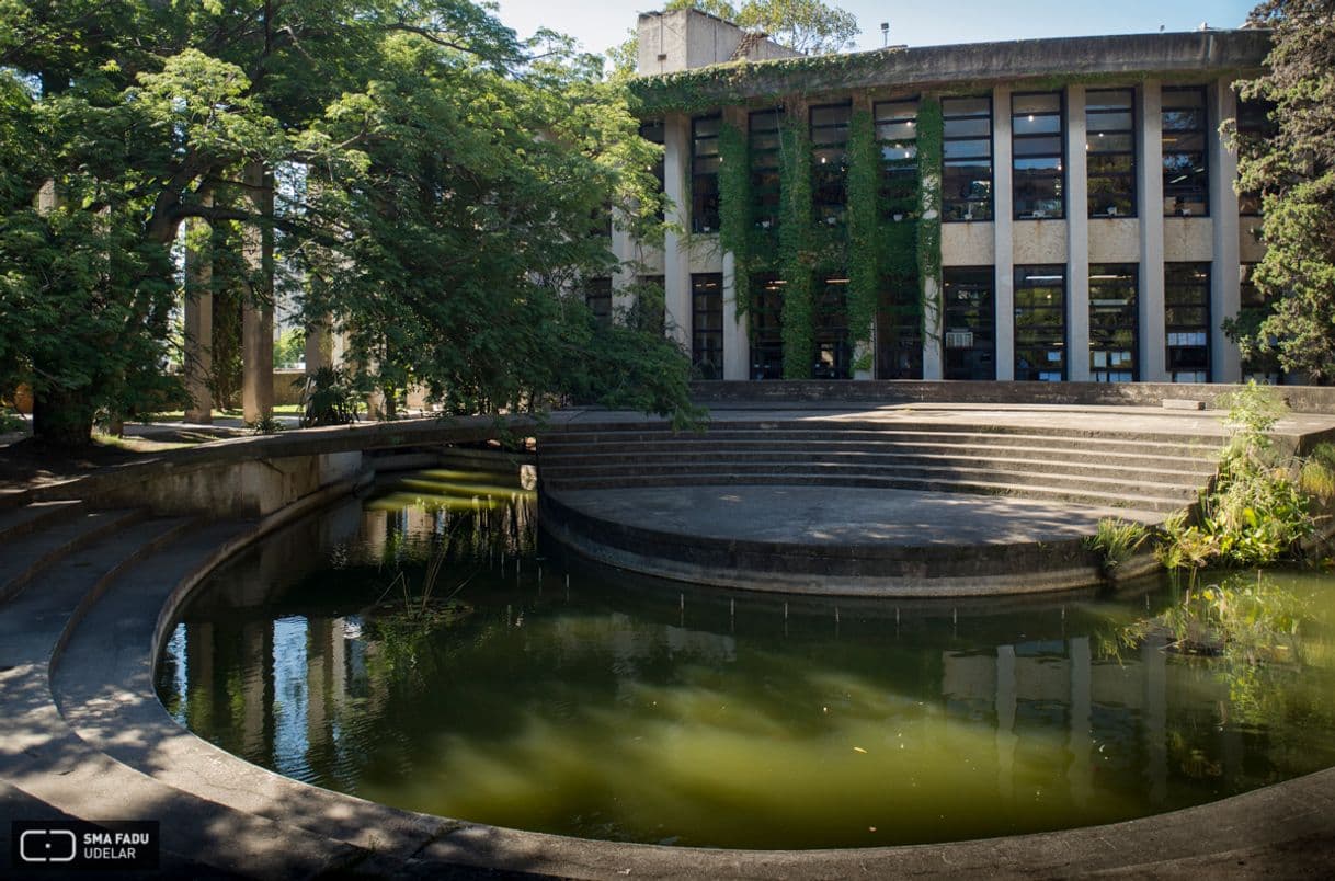 Place Facultad de Arquitectura, Diseño y Urbanismo | UDELAR