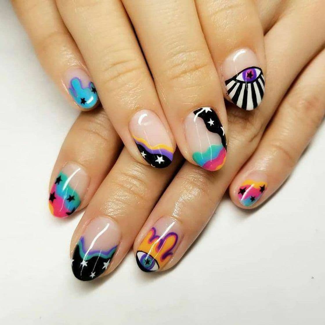 Moda Unhas diferentes