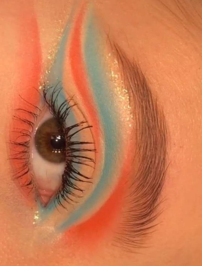 Fashion blue and red makeup