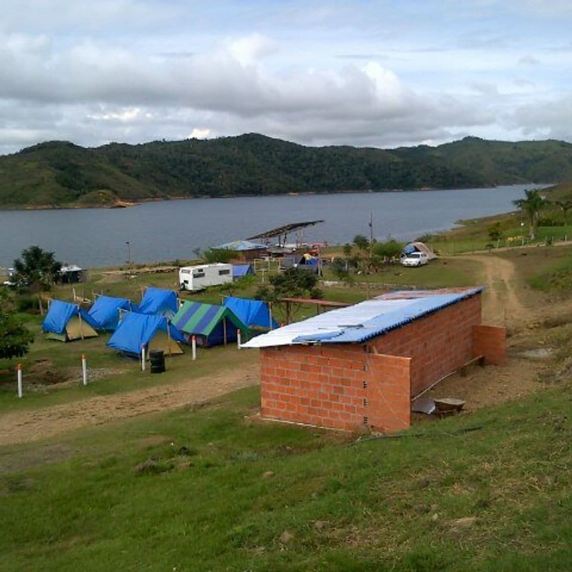 Place lago Calima