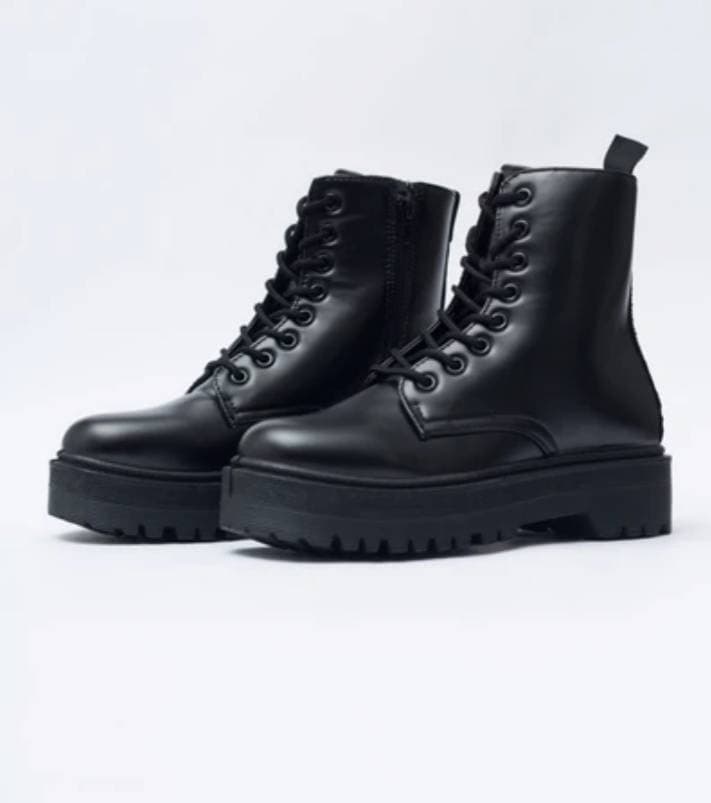 Product Botas negras