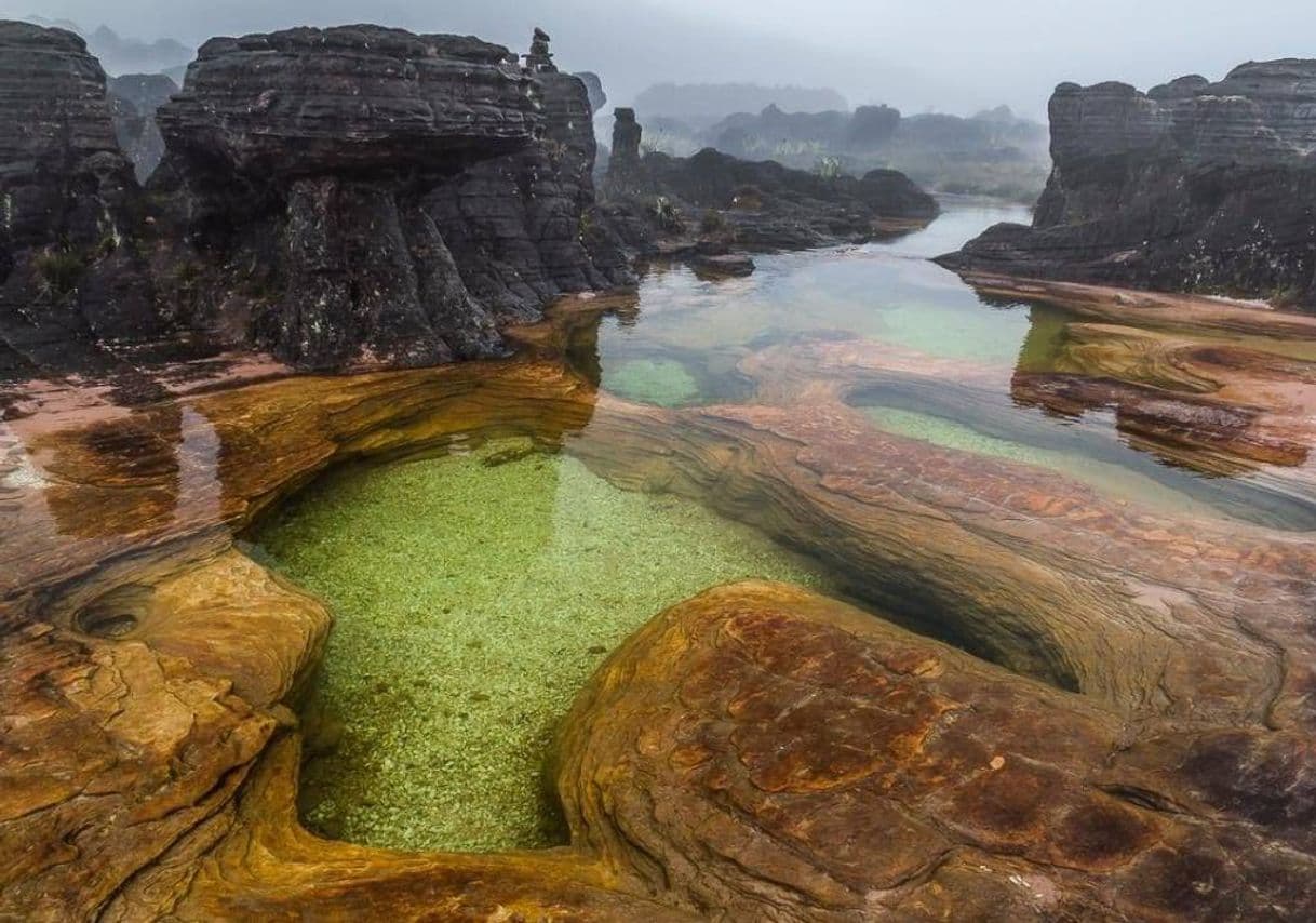 Lugar Jacuzzis naturais do Monte Roraima.