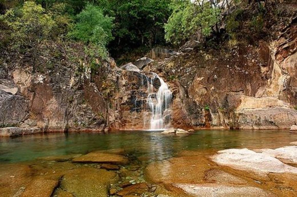 Lugar Cascata de Várzeas