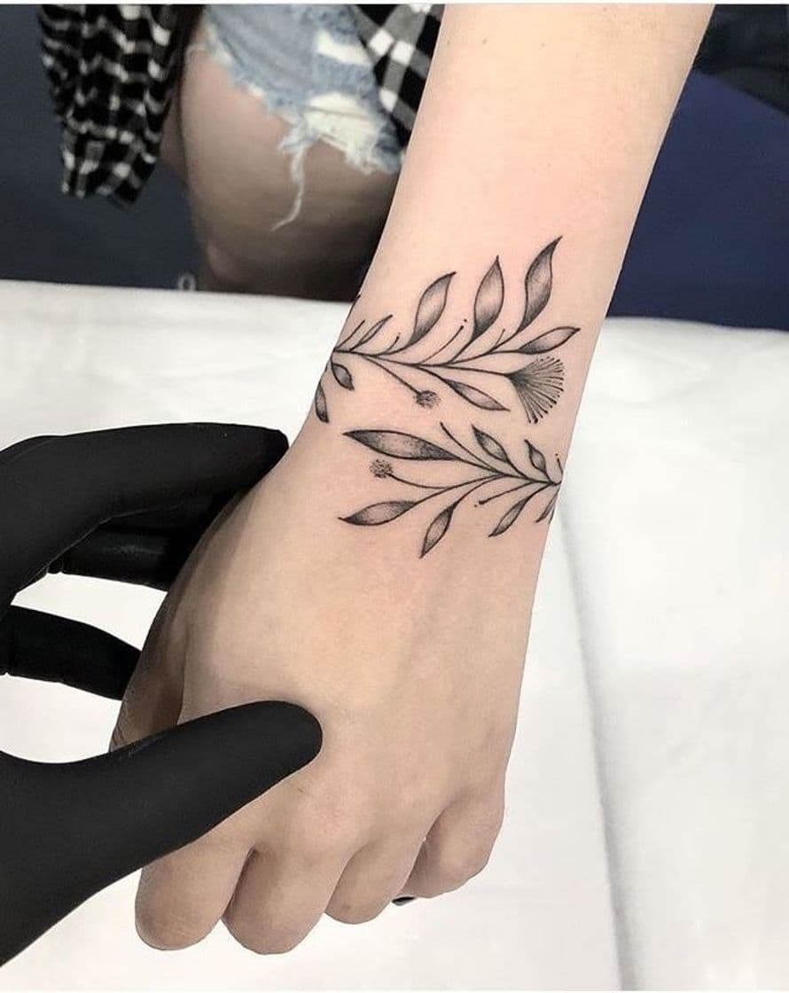 Moda Tatuagem no braço🌸