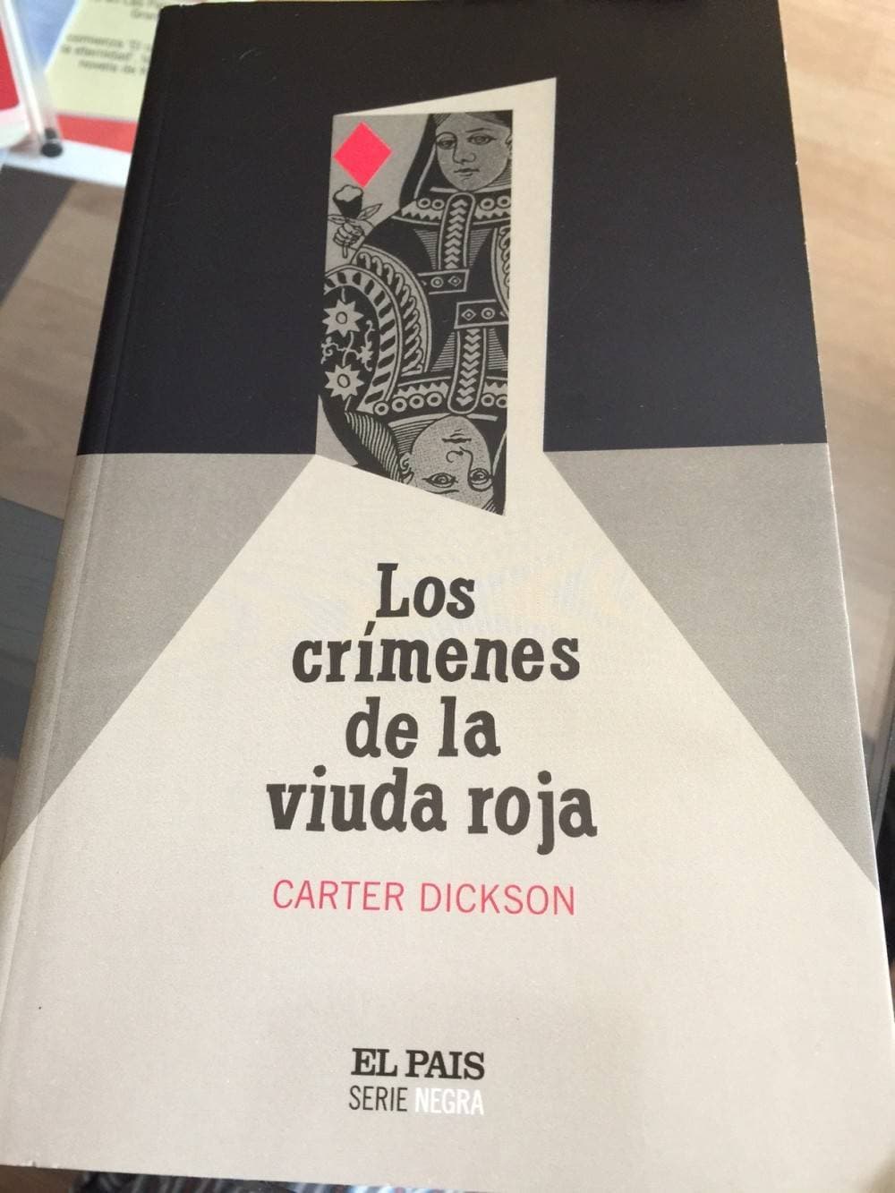 Libro LOS CRIMENES DE LA VIUDA ROJA.