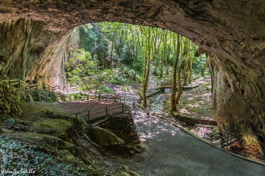 Place Cuevas de Zugarramurdi