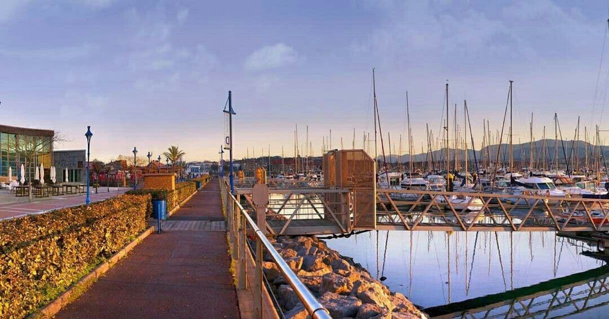 Lugar Puerto Deportivo de Getxo