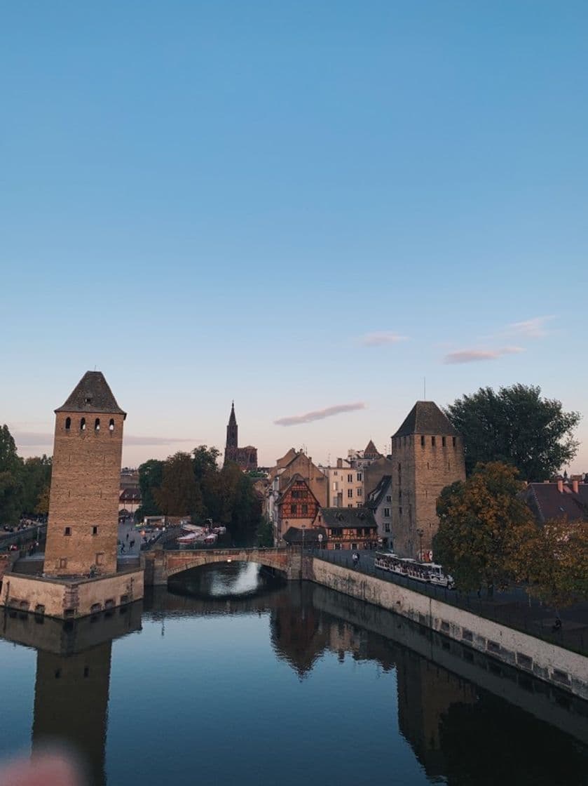 Place Pont Couverts