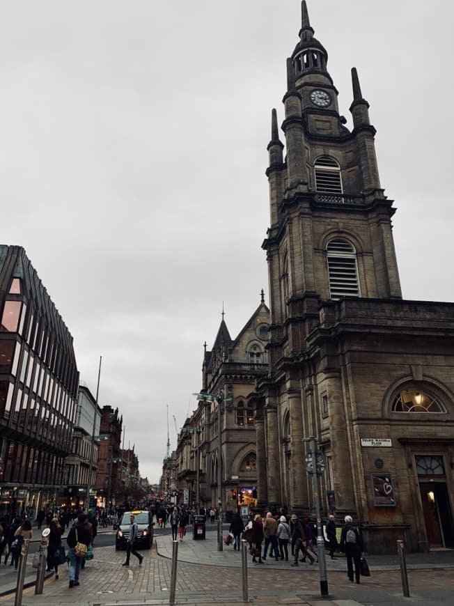 Place Buchanan Street