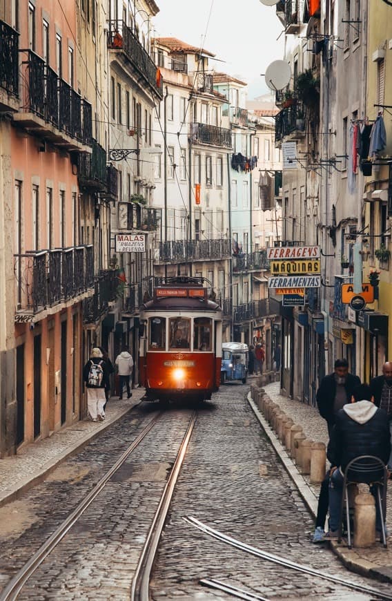 Place Praça Martim Moniz