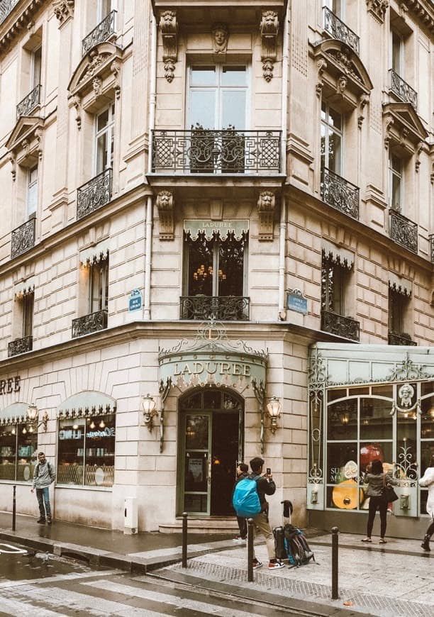 Restaurants Ladurée Paris Champs Elysées