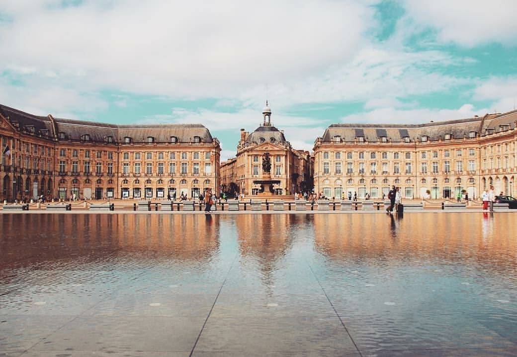 Place Le Miroir d'eau