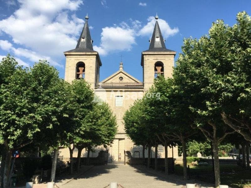 Place Iglesia de San Bernabé Apóstol