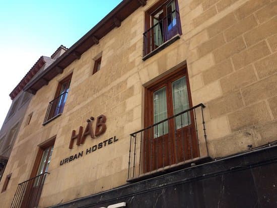 Lugar Hab Urban Hostel