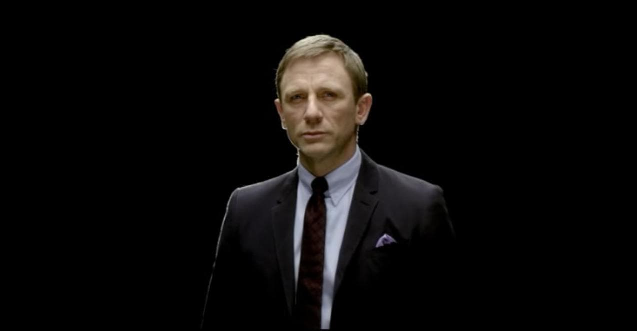 Película James Bond Supports International Women's Day