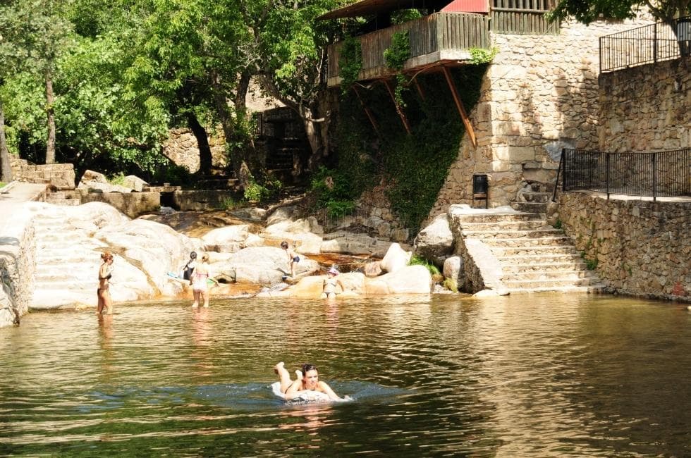 Lugar Piscina Natural Casas del Monte