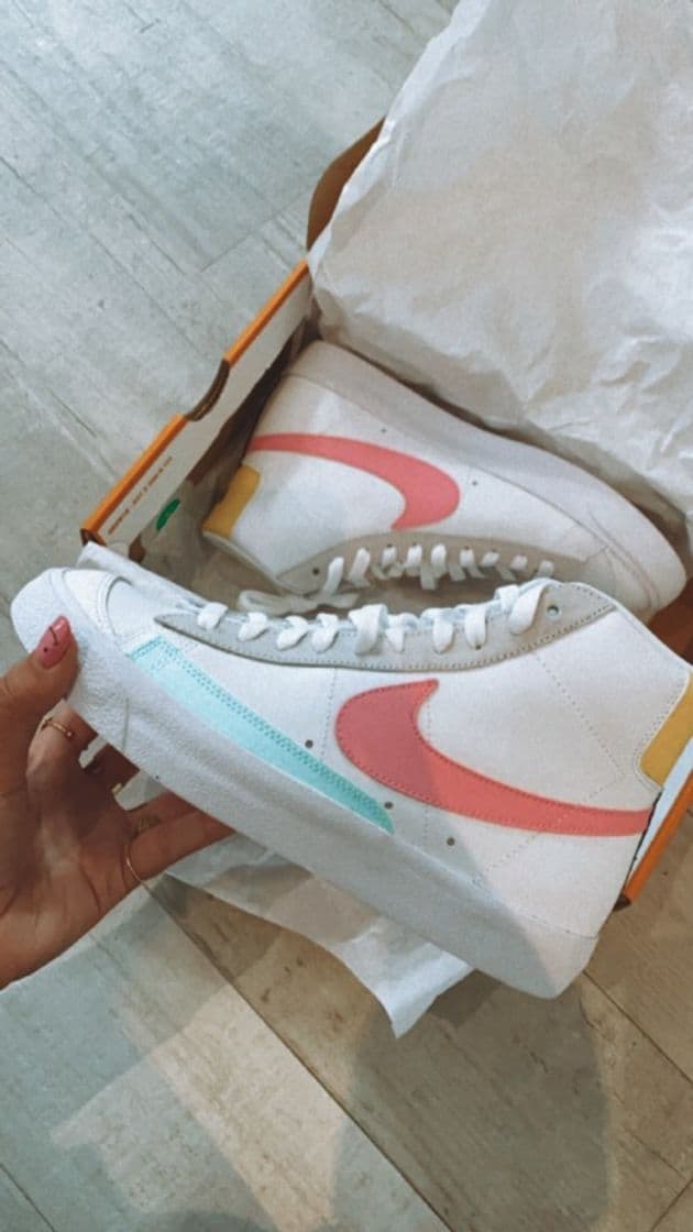 Product NIKE BLAZER