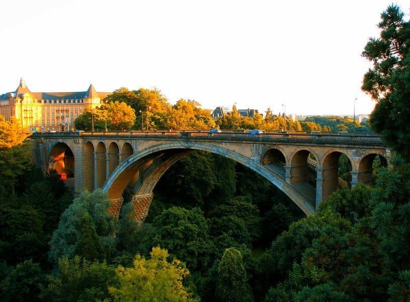 Place Ponte Adolphe