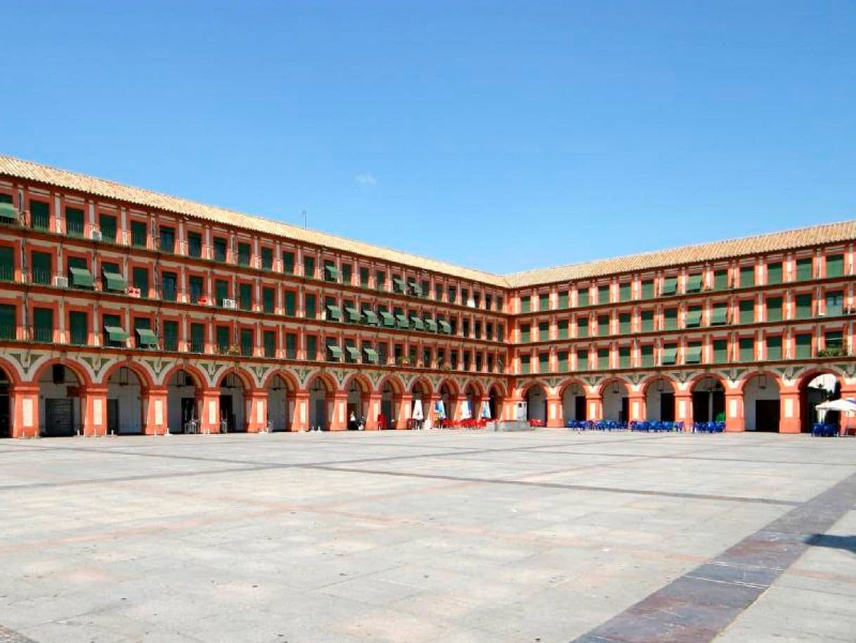 Place La Plaza de la Corredera