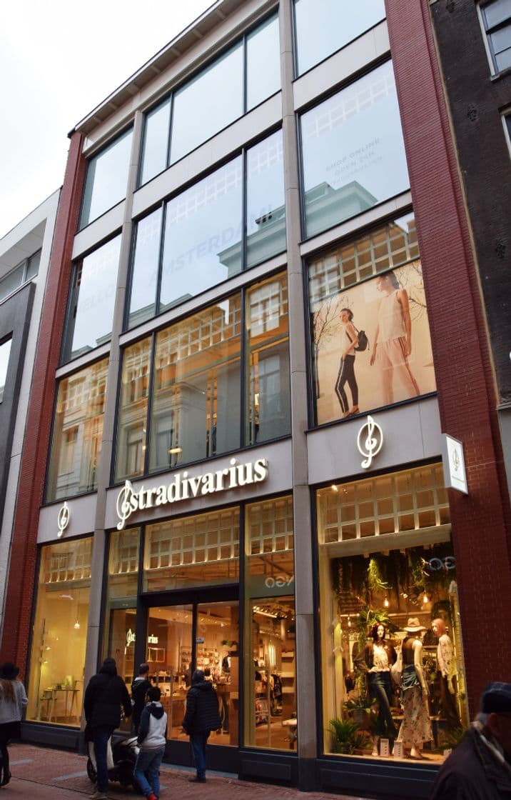 Place Stradivarius