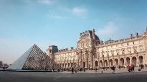 Place Museo del Louvre