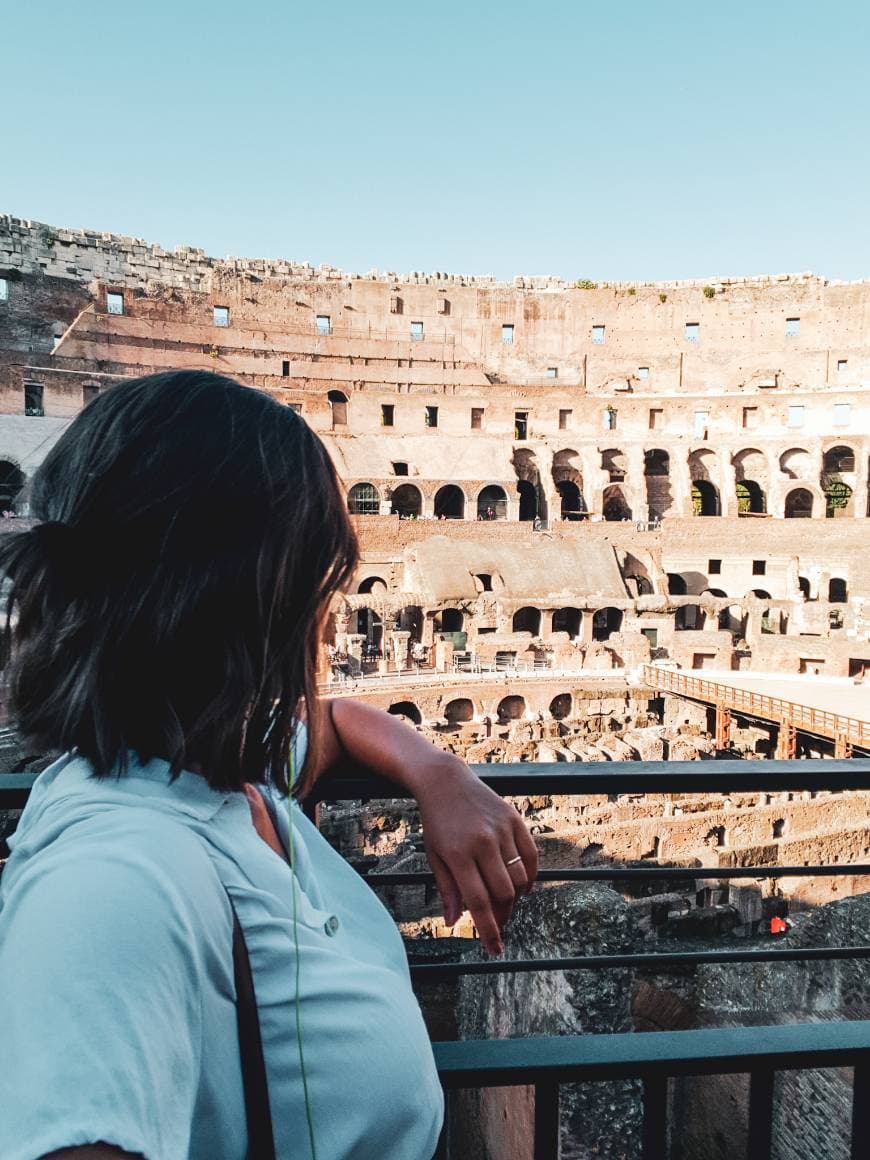 Lugar Coliseo de Roma