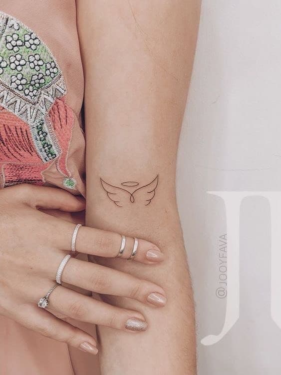 Moda Tatuaje alas pequeñas 