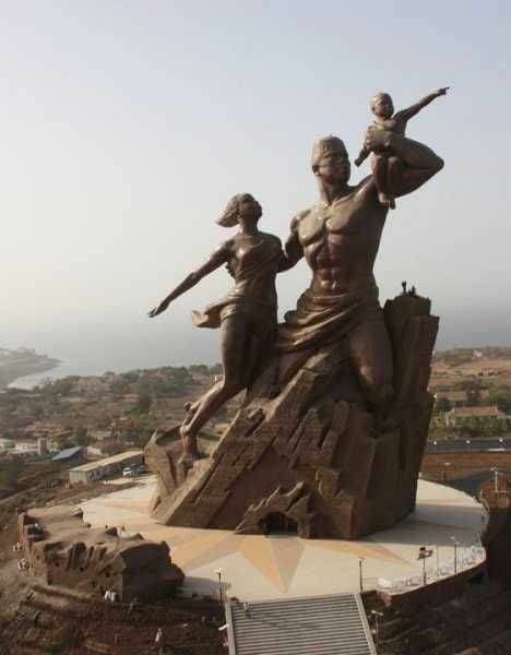 Place Monumento al Renacimiento Africano