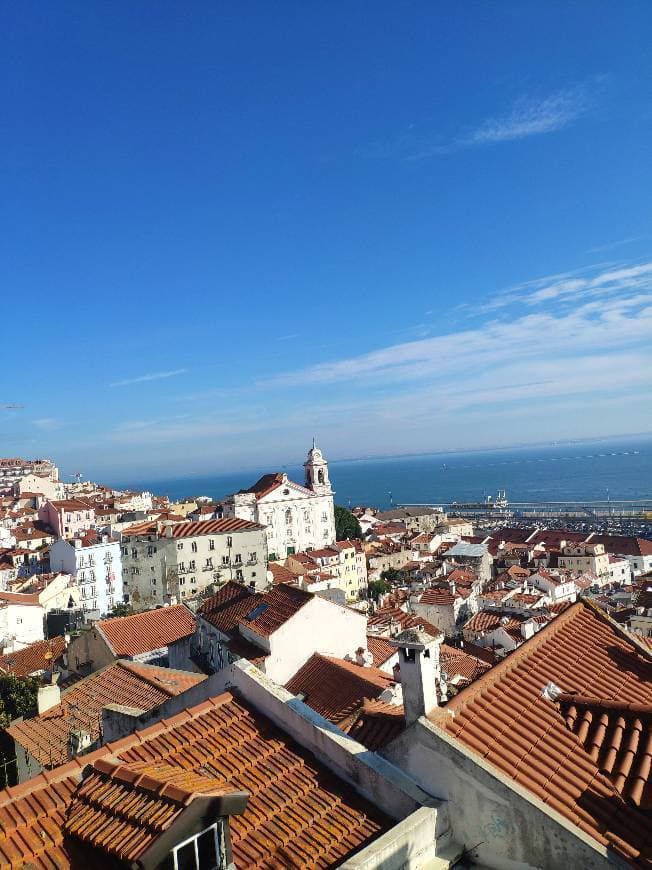 Place Miradouro de Santa Luzia