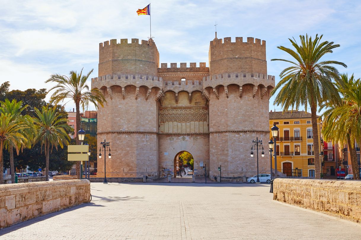 Place Torres de Serranos