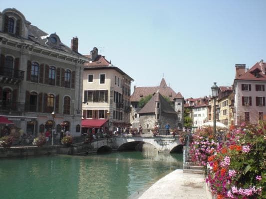 Place Châtel-Saint-Denis