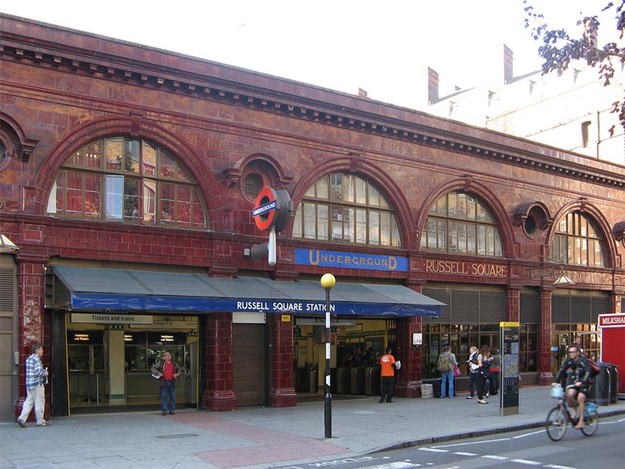 Place Russell Square Station