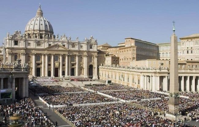 Place Piazza San Pietro