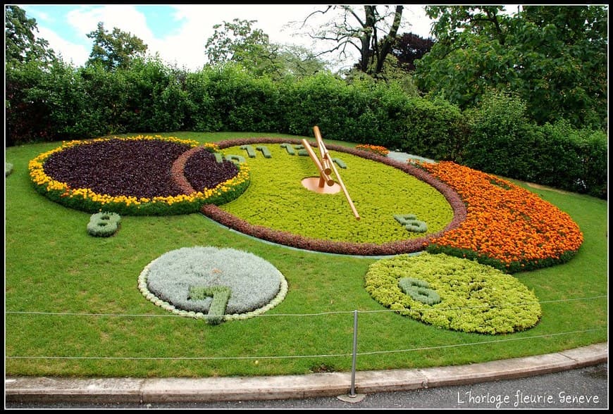 Place L'Horloge Fleurie