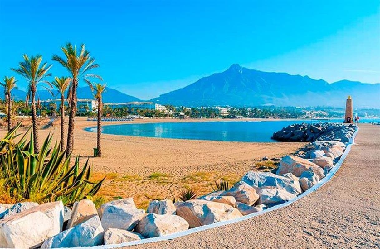 Lugar Playa de Puerto Banus