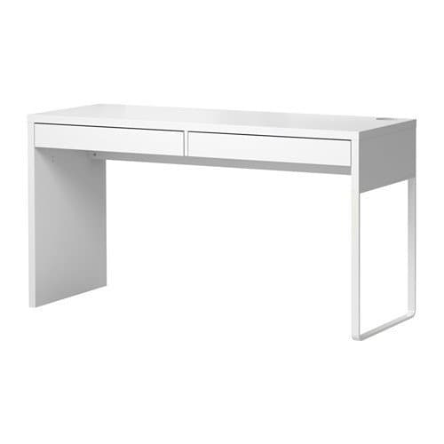 Place Ikea MICKE escritorio en color blanco;